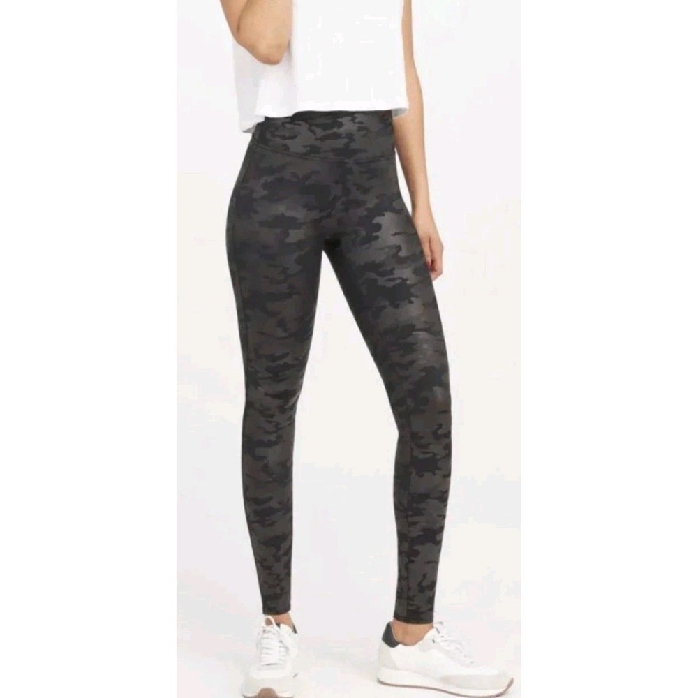 NWT SPANX Faux Leather High Rise Matte Black Camo Leggings Sz Small Shape Wear